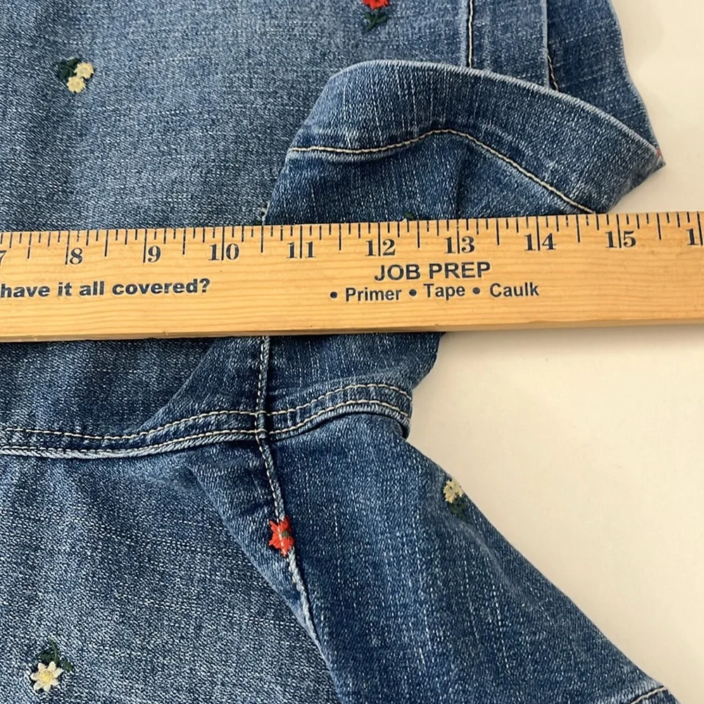 Seven7 Embroidered Denim Shorts - Picture 4 of 7
